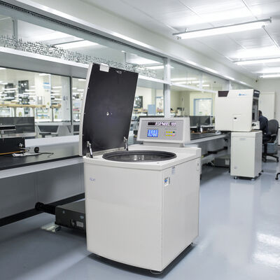 قیمت خوب CL-CFL6V سانتریفیوژ سرعت پایین ظرفیت بزرگ 6000r / min 6L برای تحقیقات آزمایشگاه بیوتکنولوژی خون آنلاین